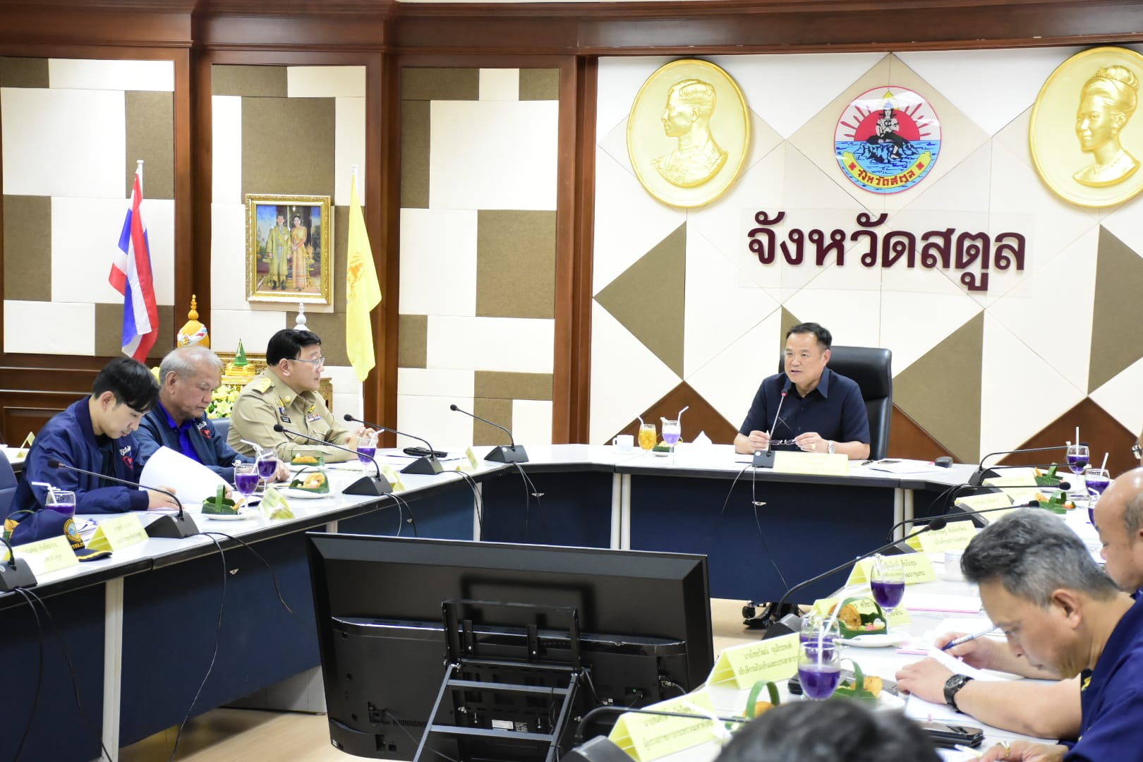 รองนายกรัฐมนตรีและรัฐมนตรีว่าการกระทรวงมหาดไทย ลงพื้นที่ติดตามการขับเคลื่อนตามนโยบายรัฐบาลและกระทรวงมหาดไทย ในพื้นที่จังหวัดสตูล